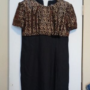 John Roberta Leaf Womans Dress With Shoulder Pads M